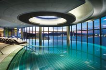 The infinity swimming pool has been named by US Forbes Travelers as one of the ten best hotel pools in the world.