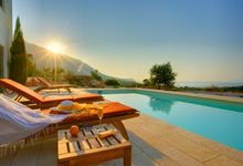 Highlight the property's unique selling points
