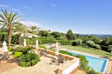 Villa Prestige looks across to St Paul de Vence