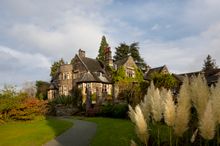 Cragwood Hotel