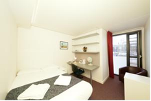 Princes Gardens, South Kensington, London - http://www.universityrooms.com/en/city/london/college/princesgardenslondon