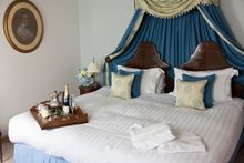 Knoydart Hide bedroom