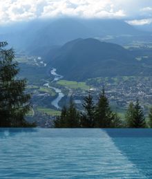 Infinity Pool - For Friends Hotel Moesern Seefeld Pool