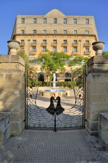 Phoenicia Hotel - Rotunda