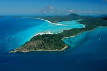 Spectacular views over Hill Inlet at Whitehaven Beach