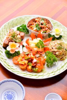 The Four Seasons Platter, a traditional Chinese appetiser consisting of (clockwise from top): Squid with Peanut sauce, Foo Yoong