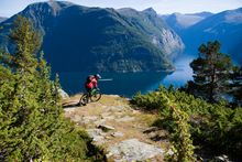 Mountain Bikiing