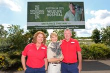 Terri Irwin from Australia Zoo is joined by AAT Kings Tour Director Liz Burgstaller, Driver John Cope and a cuddly koala who was