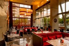 Stone Restaurant - Mantra South Bank Brisbane 
