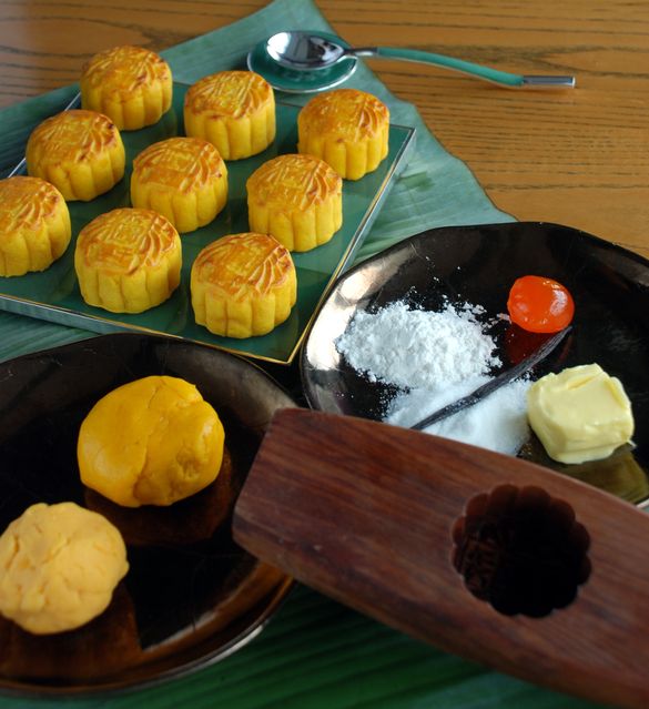 Yan Toh Heen - Moon Cake Making Class with Chef Lau Yiu Fai
