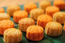 Yan Toh Heen - Homemade Moon Cakes