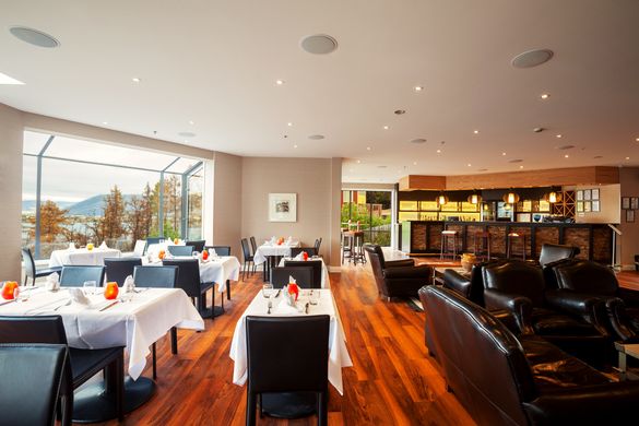 Shores Restaurant, Oaks Shores
