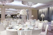 Designed by the wedding planning mastermind from U.S., Colin Cowie, The Ballroom  of The Mira Hong Kong is a flexible event spac