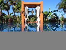DDG Retreat's Stunning Infinity Pool