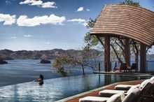 Casa del Cielo's Private Infinity Pool Overlooking The Pacific Ocean