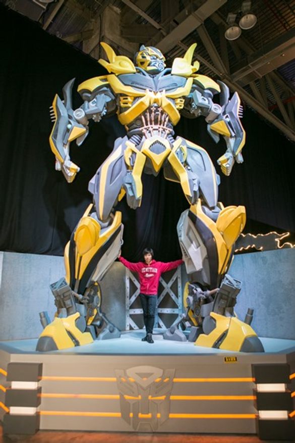 Chinese racer Ma Qinghua visits the Transformers 30th Anniversary Expo Friday at The Venetian Macao’s Cotai Expo. Ma was in town