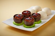 Braised pork in Luo Han Fruit
