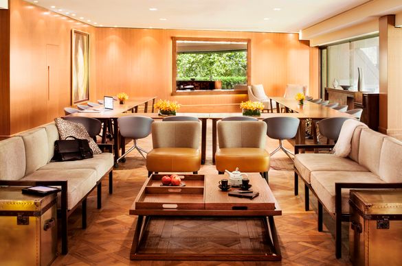 Residential Suite meeting room at Four Seasons Hotel Sydney