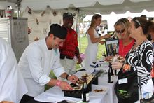 Gridiron Grill-Off guests will have the opportunity to mingle with Miami Dolphins legends and top area chefs while enjoying sign