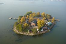 Lonna Island 