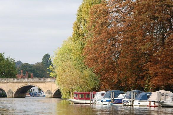 Henley riverside in autumn