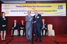 General Manager, Mr. Richard Hatter Represents Hotel ICON to receive the “Excellence Award” by Hong Kong Management Association