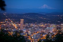 Portland, skyline with Hood