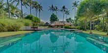 Elite Havens - Samadhana pool and entertainment pavilion