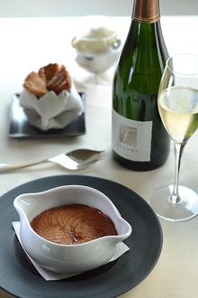 SPOON by Alain Ducasse - Cookpot of Apple, Pear & Quince with Vanilla Ice Cream, paired with Chateau Fleury Doux 1995