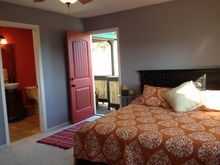 Private en suite bedrooms with California king beds