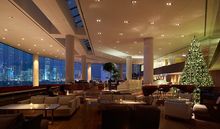 InterContinental Hong Kong - Panoramic Views of the Fesive Hong Kong Skyline