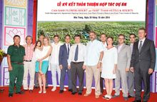 Executives from Dusit International and State Development Company Ltd. attend the signing ceremony for the Dusit Thani Cam Ranh 