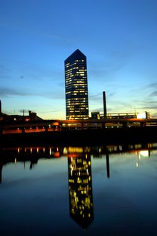 Philadelphia's Cira Centre. 