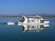 Shayamanzi Houseboat