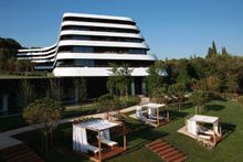Hotel Lone Exterior