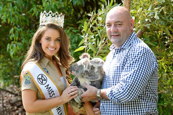 Miss World Australia and Oaks Hotels & Resorts ambassador Courtney Thorpe with Oaks' CEO Brett Pointon