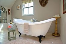 The Cottage, Trelash. Relax in the tub after an energetic day