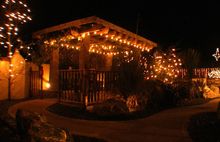 Meadowview Cottage, Trelash: Enjoy sundowners under the twinkling pergola