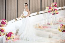 InterContinental Hong Kong - Bride Making a Grand Entrance at the hotel's Iconic White Marble Staircase