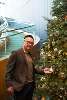 Barney Cheng creates the Christmas tree for Hotel ICON 