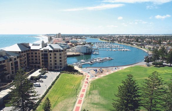 Oaks Liberty Towers, Glenelg SA