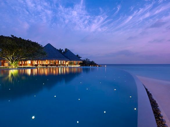 Infinity Pool 