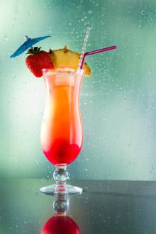 Interactive infographic - 'Cocktails From Around The World'