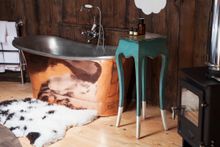 Copper bath in the Love Nest