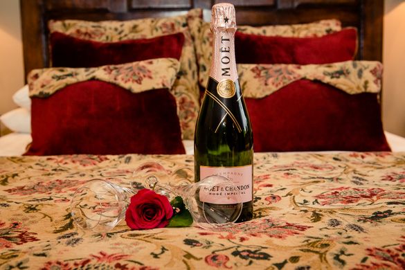 Valentine's at Ye Olde Bell Hotel