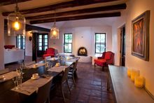 Palacio de Marquesa Community Breakfast Room 