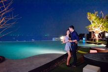 Couple Sweet by Infinity Pool 