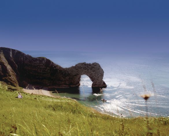 Natural limestone arch, the Durdle Door, on the jurassic coast near Lulworth, Dorset is part of the recommended walk near Parkde