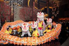 Dragon Dance Performance at hotel lobby 舞龍表演 (於酒店大堂)