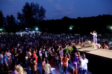 Jennifer Kim wooed the crowd at Laguna Market on First